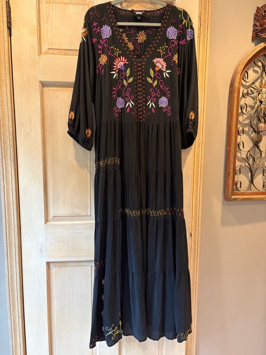 Johnny Was Dresses & Skirts - Johnny Was Black Toni Dolman Maxi Dress with Embroidery 1X